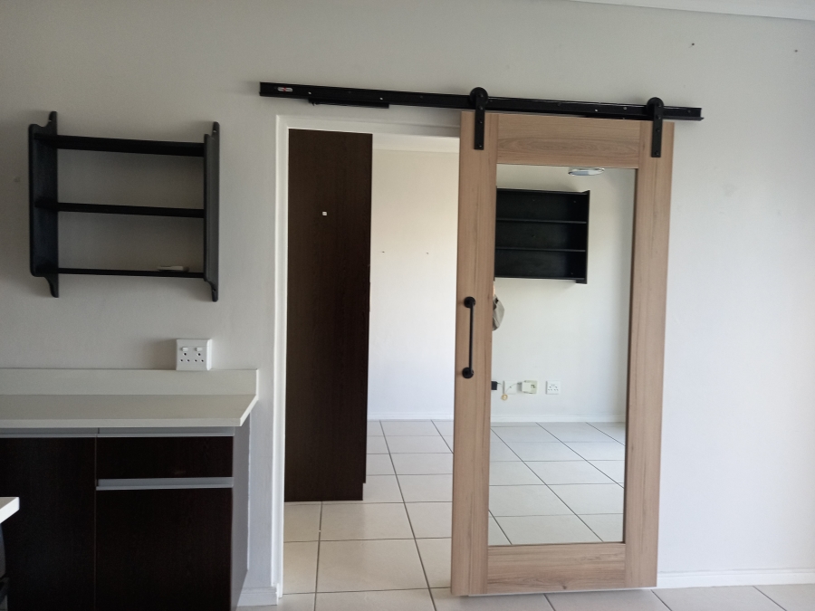 To Let 1 Bedroom Property for Rent in De Velde Western Cape